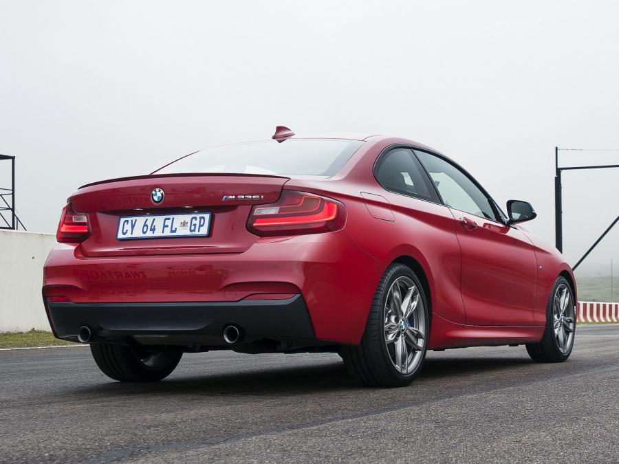  BMW M235i Coupe 2014 года  (ZA) (фото 19 из 30)
